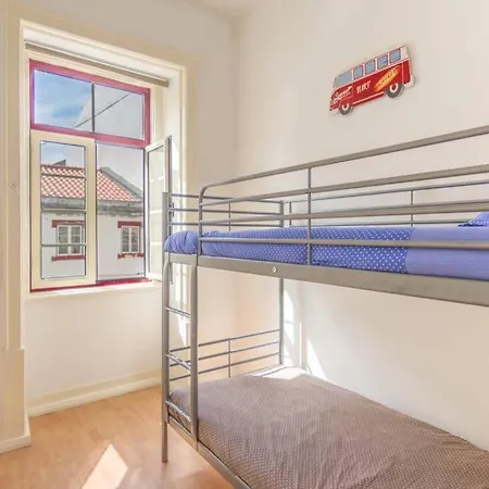 Cozy At The Center Apartment